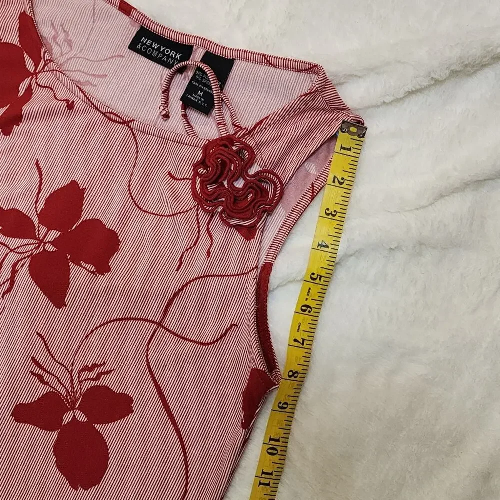 New York and Company Rosette Floral Print Sleeveless Romantic Red Top, Medium - Picture 5 of 8